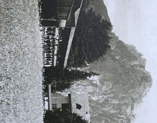 Ehemaliges Jagdschloss Das ehemalige Jagdschloss beherbergte von 1921 bis 2009 das Landeskrankenhaus Buchberg.
