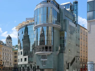 Today's Haas House, in which St Stephen's Cathedral is reflected